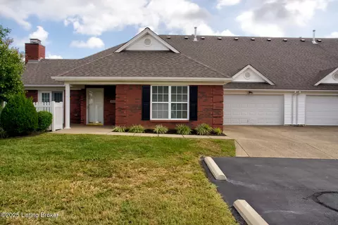 4413 Monarchos Dr, Louisville, KY 40220