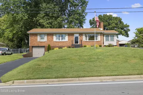 5411 Robbs Ln, Louisville, KY 40219