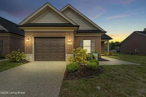 9214 Meadow Valley Ln, Louisville, KY 40291