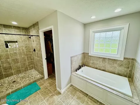 Bath - 1148 Long Run Rd, Springfield, KY 40069 photo 3 of 3