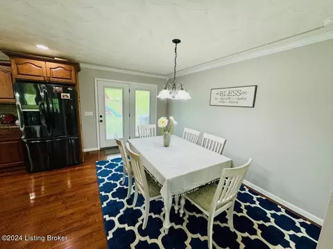 Dining - 1148 Long Run Rd, Springfield, KY 40069 photo 1 of 2