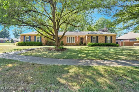 1110 Marquis Trce, Louisville, KY 40223