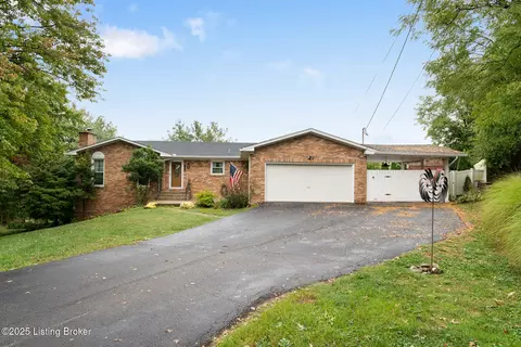 13300 Peach Tree Ln, Prospect, KY 40059