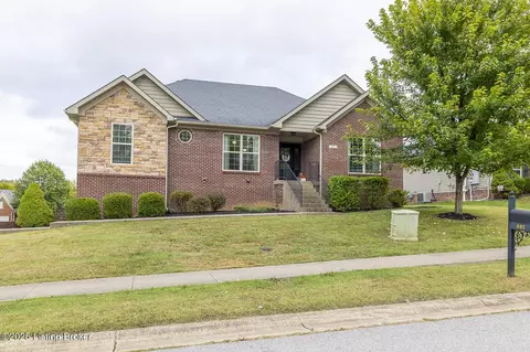 407 Oakview Dr, Shelbyville, KY 40065