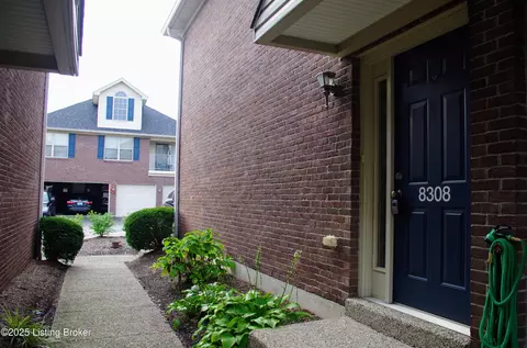 8308 Grand Trevi Dr, Louisville, KY 40228