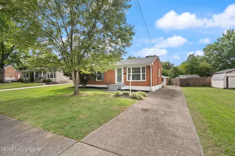 3802 Cabinwood Ct, Louisville, KY 40220