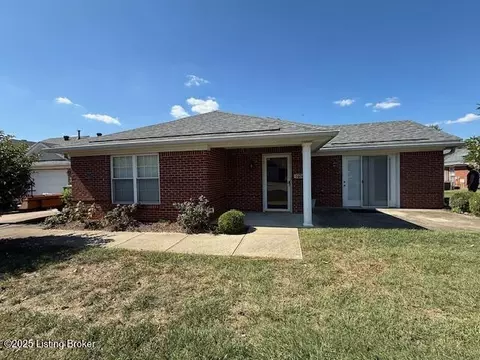 7608 Autumn Pointe Dr, Louisville, KY 40214