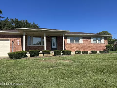 8906 Wooddale Dr, Louisville, KY 40272