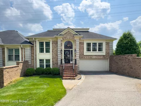 1204 Wellington Pl, Louisville, KY 40207