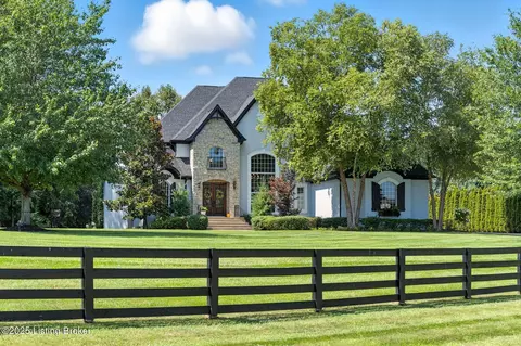 5806 Mt Pleasant Dr, Prospect, KY 40059