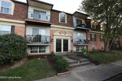 208 Flanders Ct #3, Louisville, KY 40218