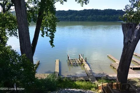 1510 Riverside Dr, Prospect, KY 40059
