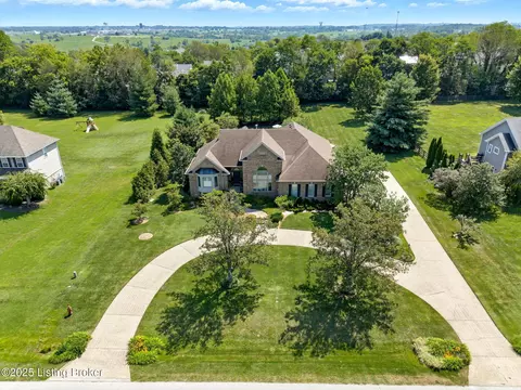 1513 Kamer Dr, La Grange, KY 40031