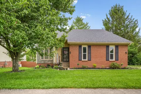 1332 Oak Ridge Ct, Simpsonville, KY 40067