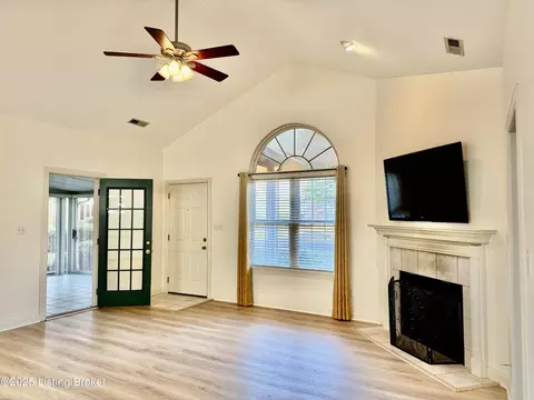100 Augusta Ave #6C, Bowling Green, KY 42103