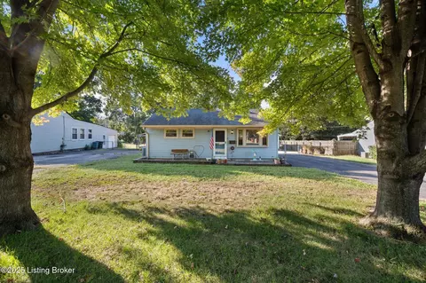 209 Granvil Dr, Louisville, KY 40218