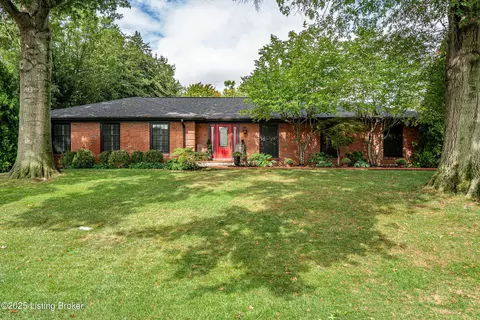 8303 Dinah Way, Louisville, KY 40242