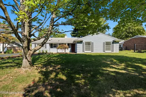 8605 Whipps Bend Rd, Bellemeade, KY 40222