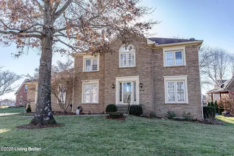 10310 Long Barn Ct, Louisville, KY 40291