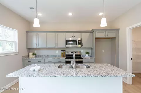 1343 Etawah Ave, Louisville, KY 40222