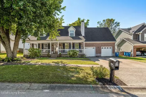 10912 Shady Hollow Dr, Louisville, KY 40241