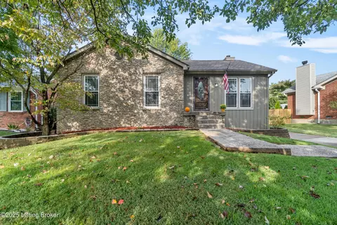 2920 Raven Ct, Louisville, KY 40220
