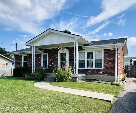 11703 Dearing Woods Dr, Louisville, KY 40272