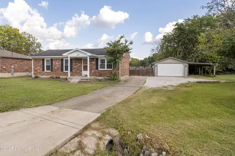 212 Georgia Ave, Mount Washington, KY 40047