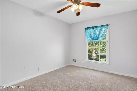 Bedroom - 887 Stringer Ln, Mount Washington, KY 40047 photo 1 of 7