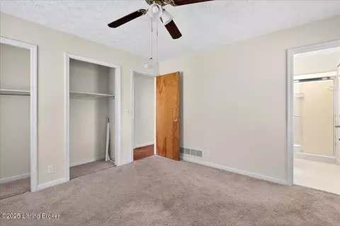 Bedroom - 887 Stringer Ln, Mount Washington, KY 40047 photo 7 of 7