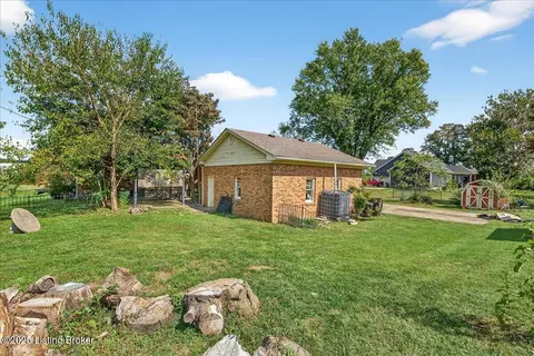 Exterior - 887 Stringer Ln, Mount Washington, KY 40047 photo 2 of 2