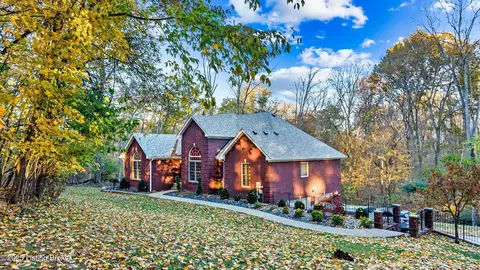 765 Wilderness Trl, Shepherdsville, KY 40165