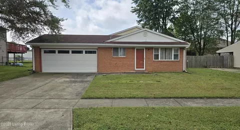 5000 Oldshire Rd, Louisville, KY 40229