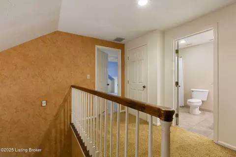 Entry Way - 7111 Branden Dr, Georgetown, IN 47122 photo 5 of 5