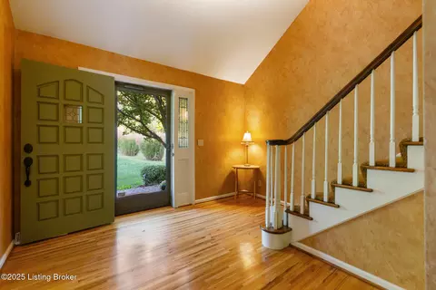 Entry Way - 7111 Branden Dr, Georgetown, IN 47122 photo 3 of 5