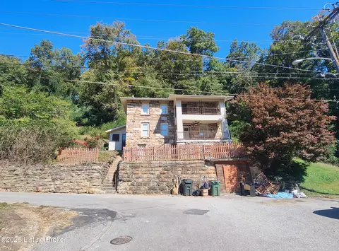 511 Ivy St, Harlan, KY 40831