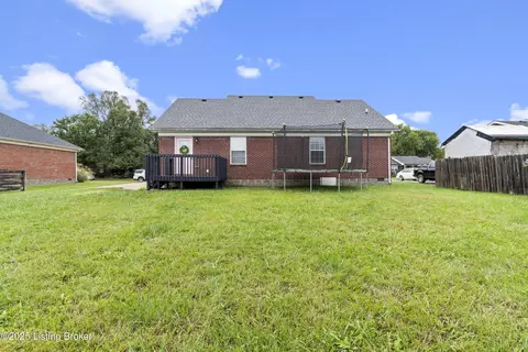106 Quiet Springs Dr, Bardstown, KY 40004