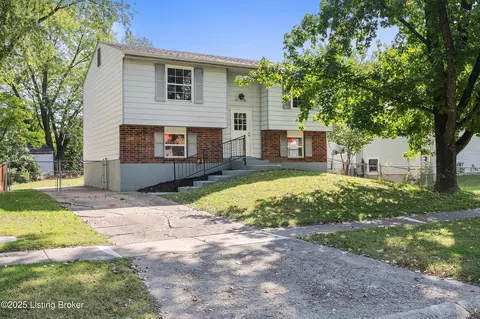 8705 Bost Ln, Louisville, KY 40219