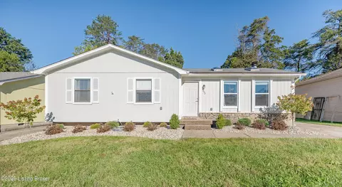5627 Wooded Lake Dr, Louisville, KY 40299