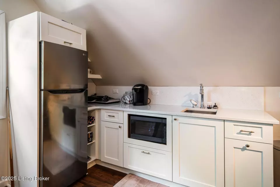 Kitchen - 1711 Long Branch Fork Rd, Turners Station, KY 40075 photo 4 of 4