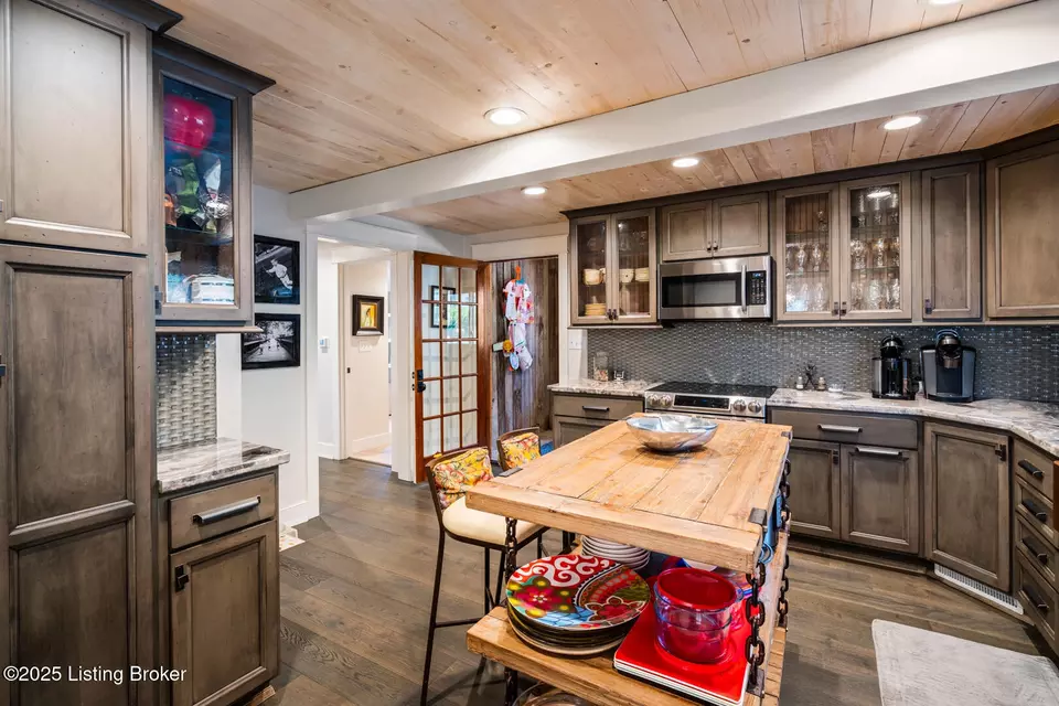 Kitchen - 1711 Long Branch Fork Rd, Turners Station, KY 40075 photo 2 of 4
