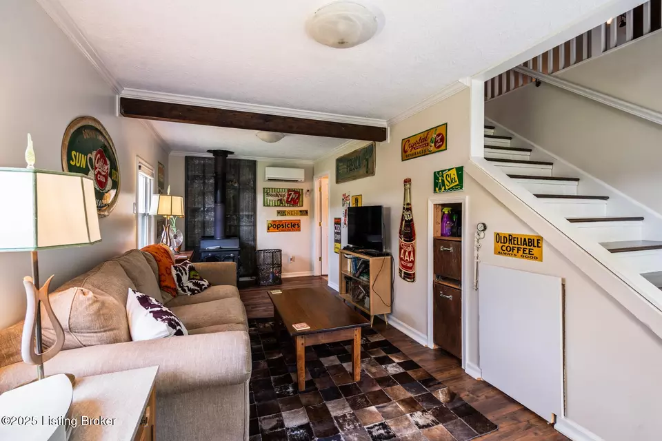 Living - 1711 Long Branch Fork Rd, Turners Station, KY 40075 photo 6 of 6