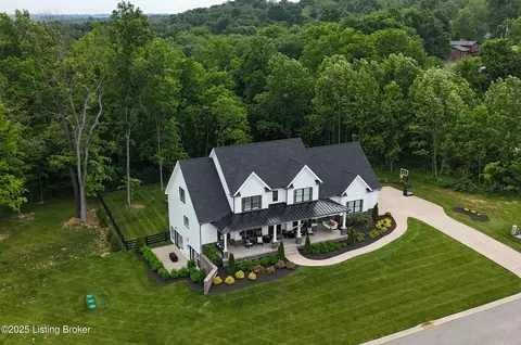 5517 Farmhouse Dr, Crestwood, KY 40014