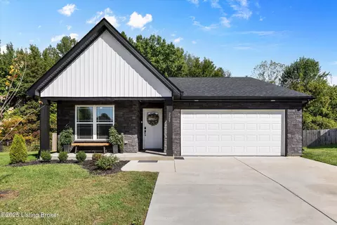 225 Tex Ave, Fairdale, KY 40118