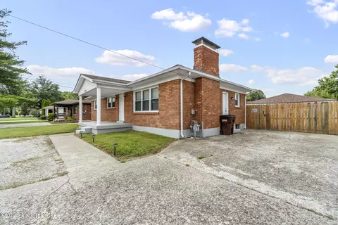6206 Upper Hunters, Louisville, KY 40216