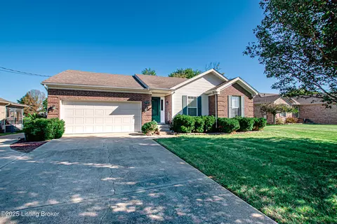 200 Emerald Cir, Mount Washington, KY 40047
