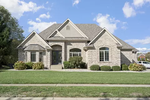 2700 Heather Green Blvd, La Grange, KY 40031