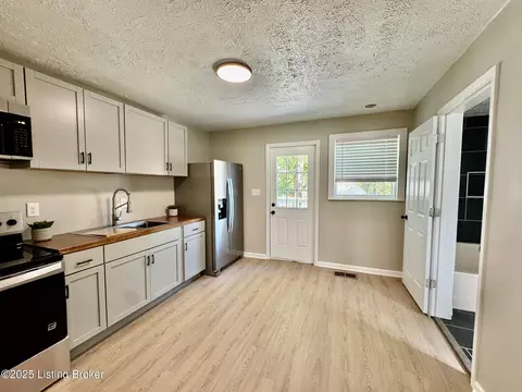 1023 Lincoln Ave, Louisville, KY 40208