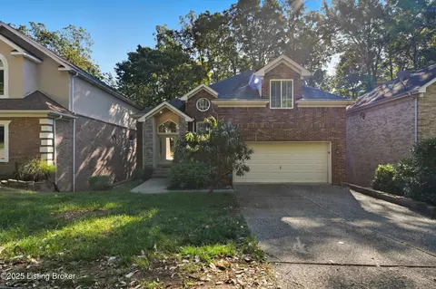 8716 Wooded Trail Ct, Louisville, KY 40220