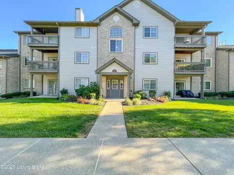 10502 Southern Meadows Dr #103, Louisville, KY 40241